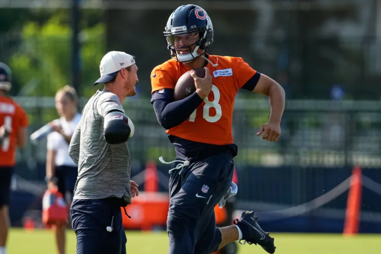 Chicago Bears coach Ben Johnson looks for greater accuracy from QB Caleb Williams in Year 2 together